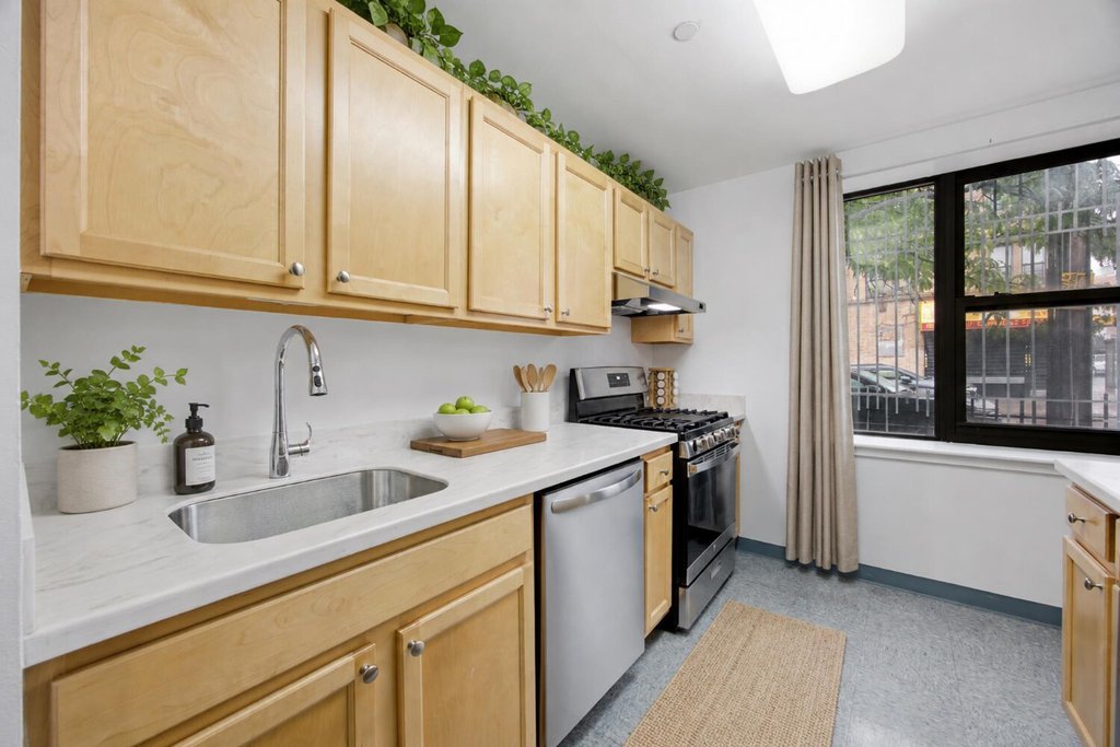 118 Schenectady Avenue, Unit 109 photo 8