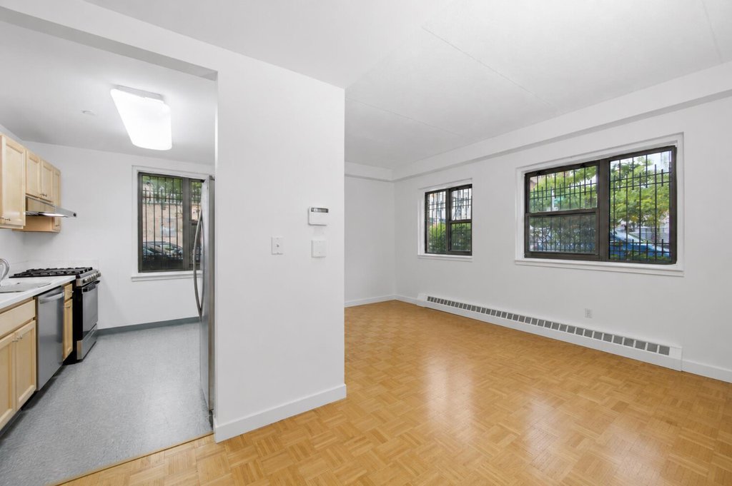 118 Schenectady Avenue, Unit 109 photo 2