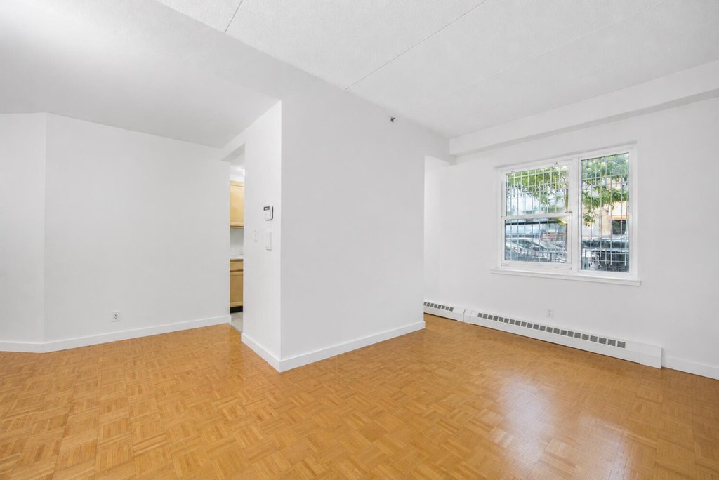 118 Schenectady Avenue, Unit 109 photo 4