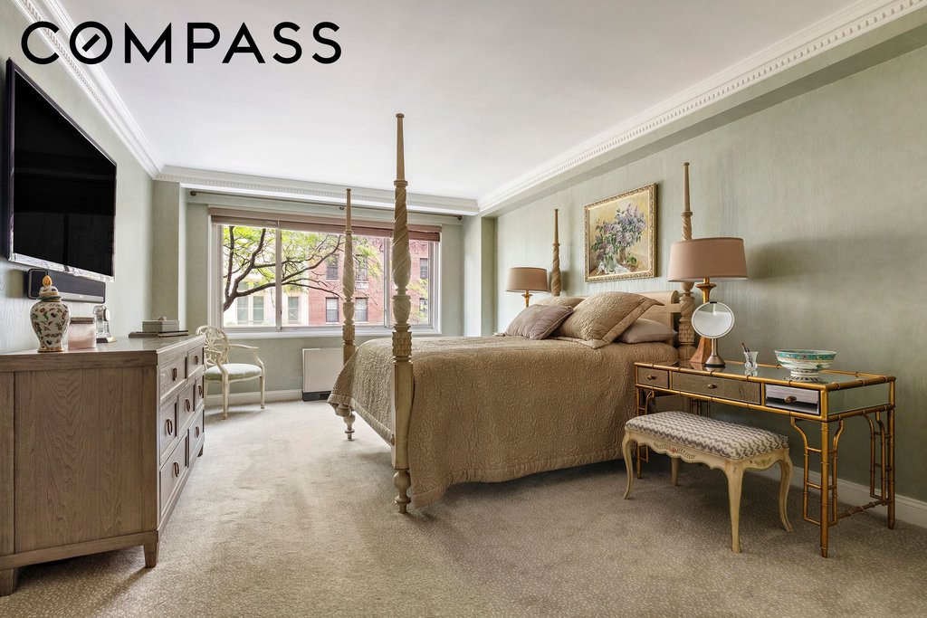 10 East 70th Street, Unit 3A photo 6