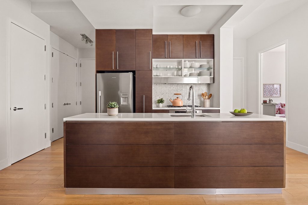96 Rockwell Place, Unit 8C photo 4