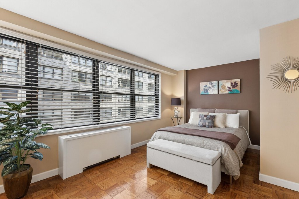 225 East 57th Street, Unit 9N photo 3