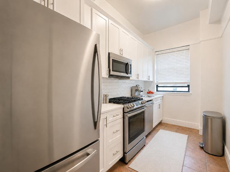 27 West 96th Street, Unit 16E photo 2