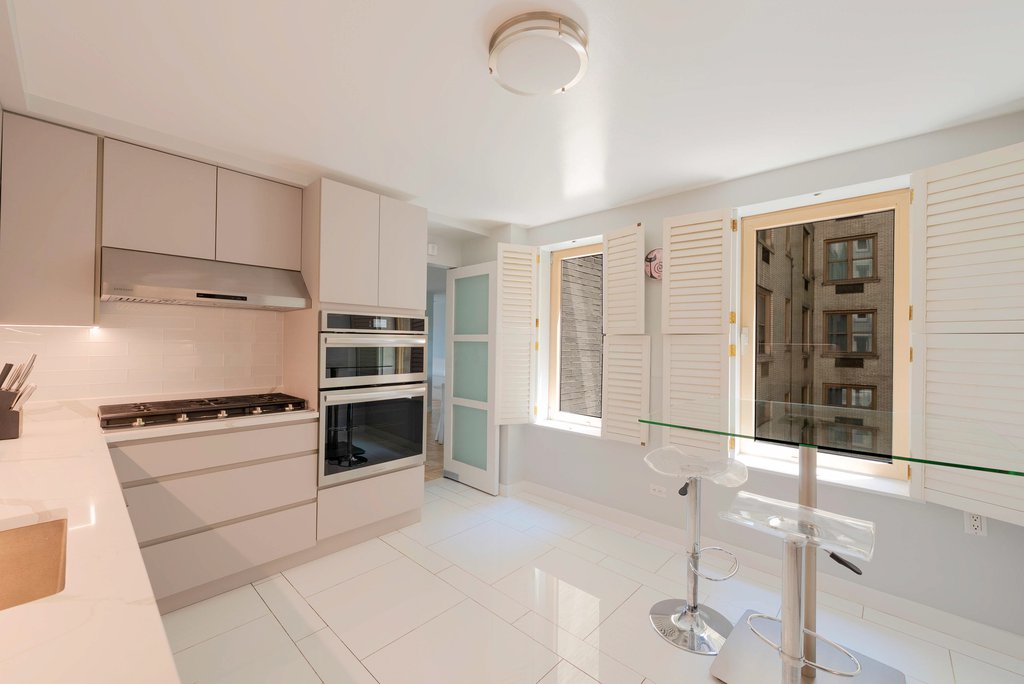 106 Central Park South, Unit 8A photo 5
