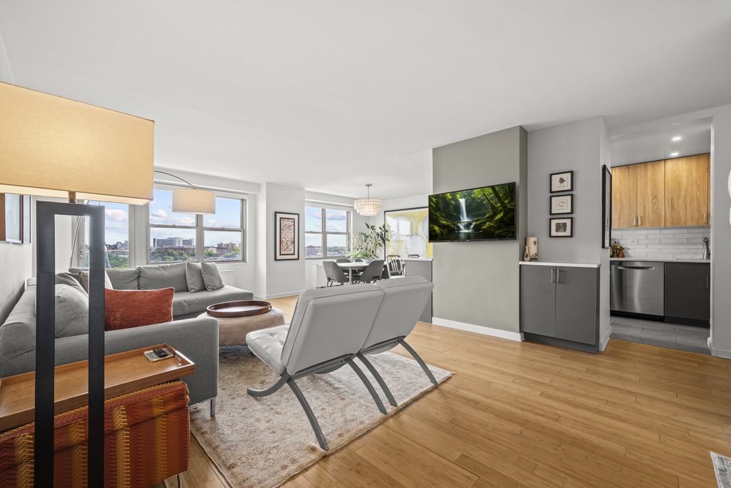 2500 Johnson avenue, Unit 11P