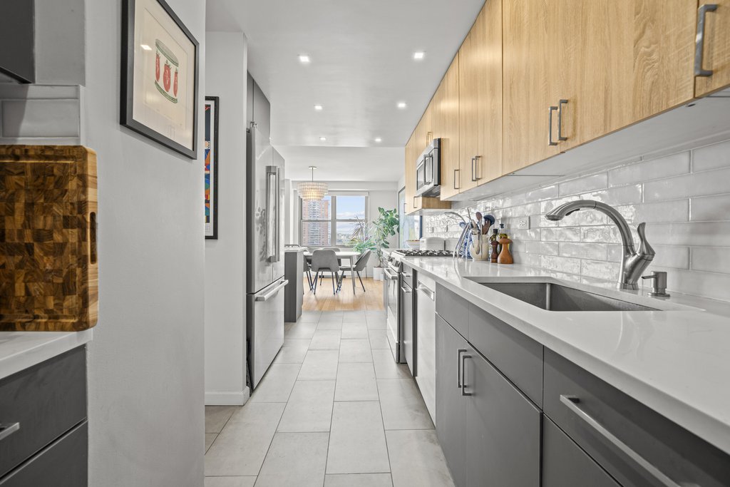 2500 Johnson avenue, Unit 11P photo 9