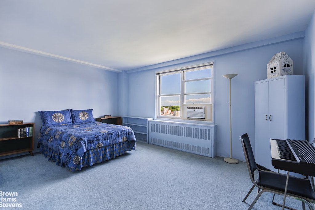 3935 Blackstone Avenue, Unit 10C photo 7