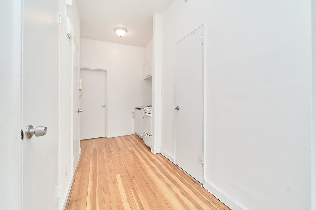 353 West 44th Street, Unit 4A photo 5