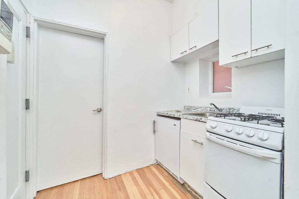 353 West 44th Street, Unit 4A photo 7