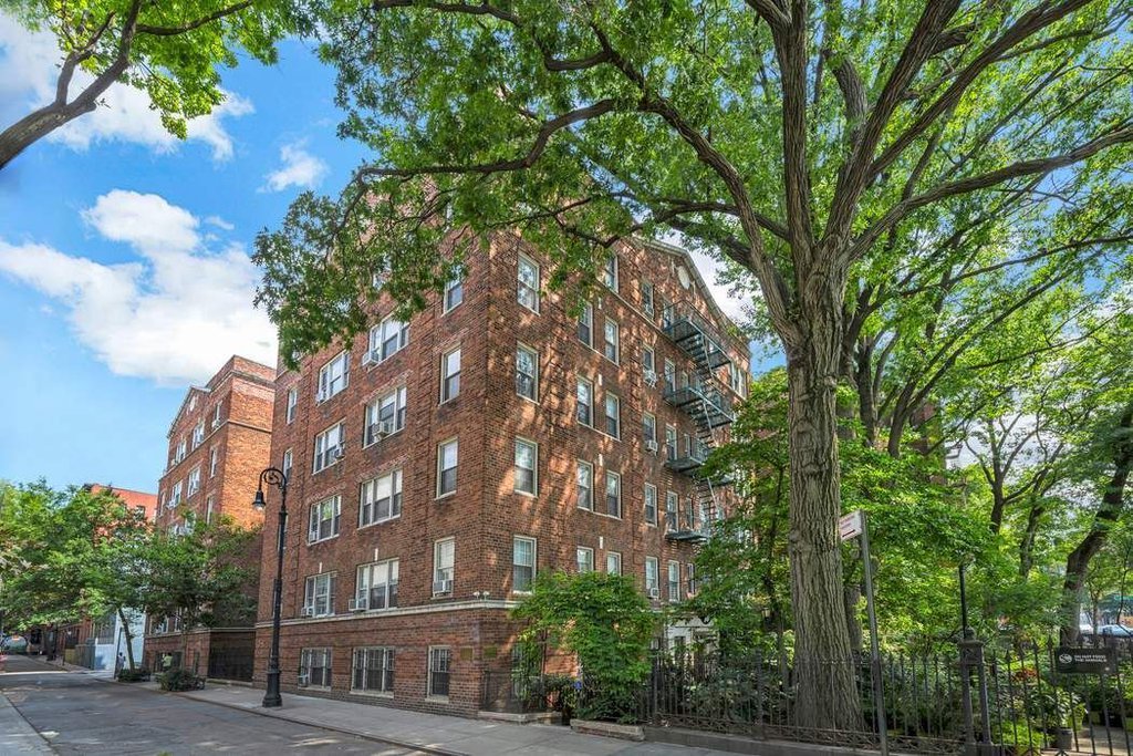 25 Minetta Lane, Unit 1JK photo 10
