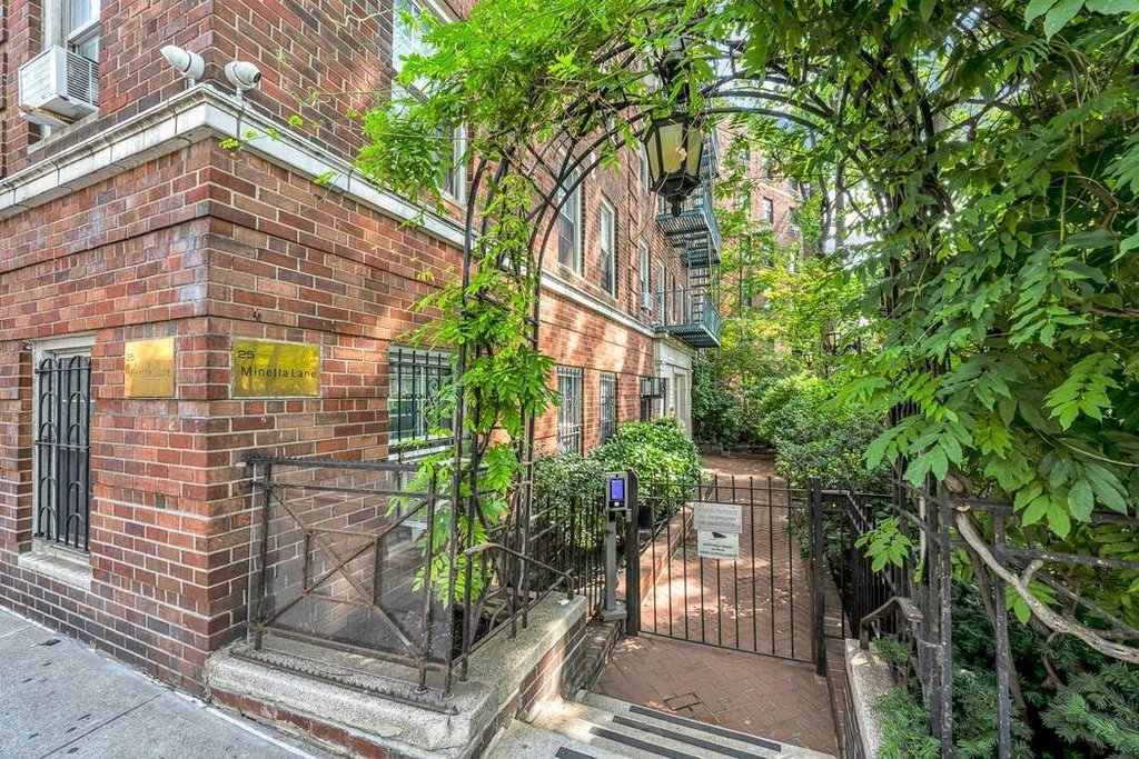 25 Minetta Lane, Unit 1JK photo 11