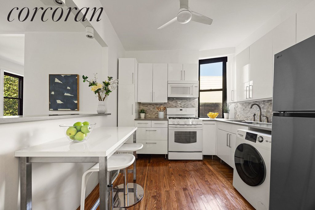 251 Pacific Street, Unit 17 photo 3
