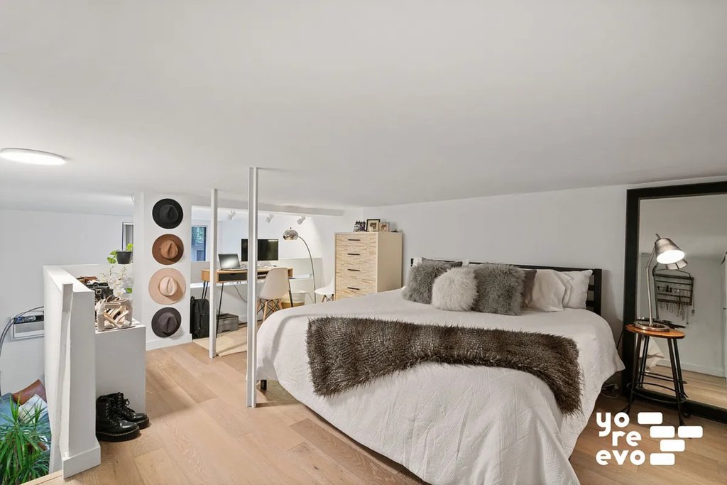 215 East 24th Street, Unit 222 photo 6