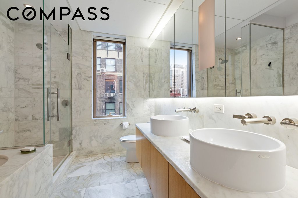 18 West 48th Street, Unit 17C photo 4