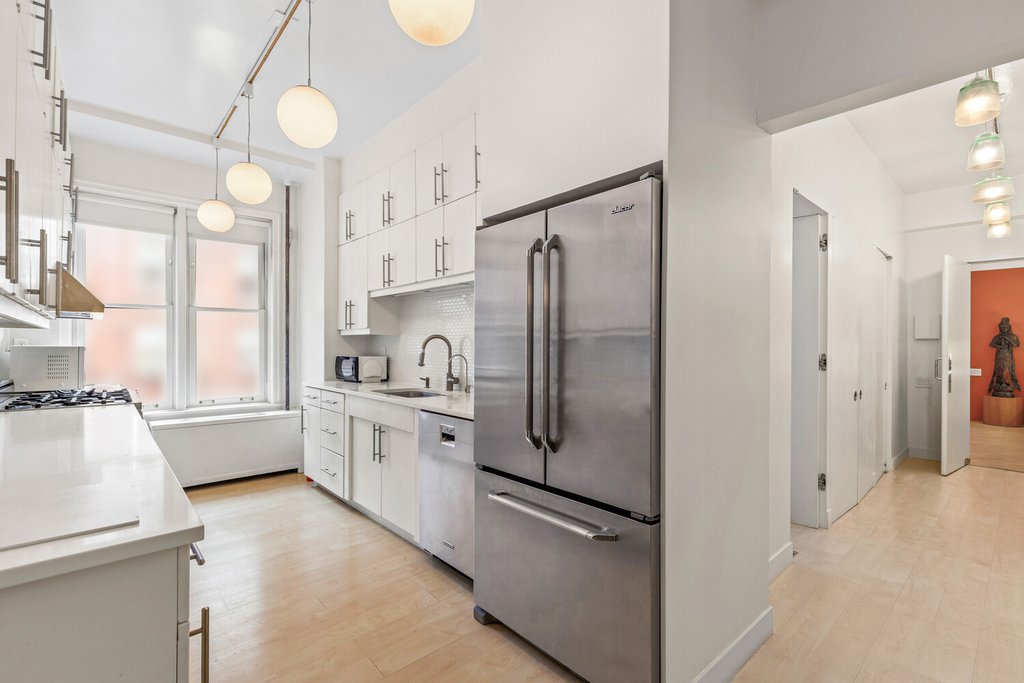 1016 Fifth Avenue, Unit 14B photo 11