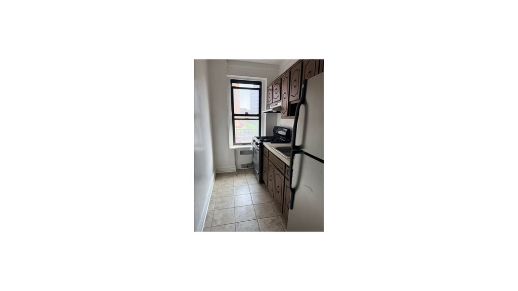 3220 Avenue H, Unit 4H photo 3