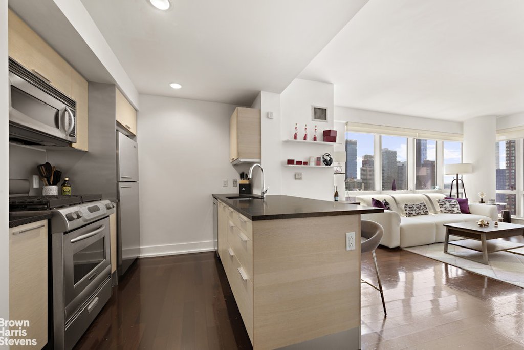 350 West 42nd Street, Unit 24A photo 4