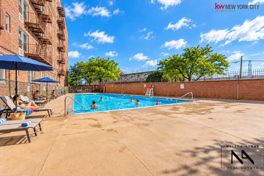 46-01 39th Avenue, Unit 103 photo 13