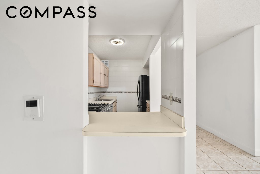 1919 Madison Avenue, Unit 613 photo 2