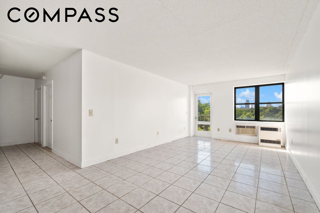1919 Madison Avenue, Unit 613 photo 4