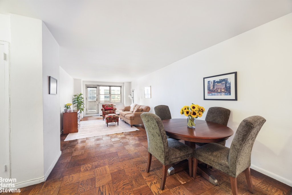 340 East 80th Street, Unit 5J photo 2