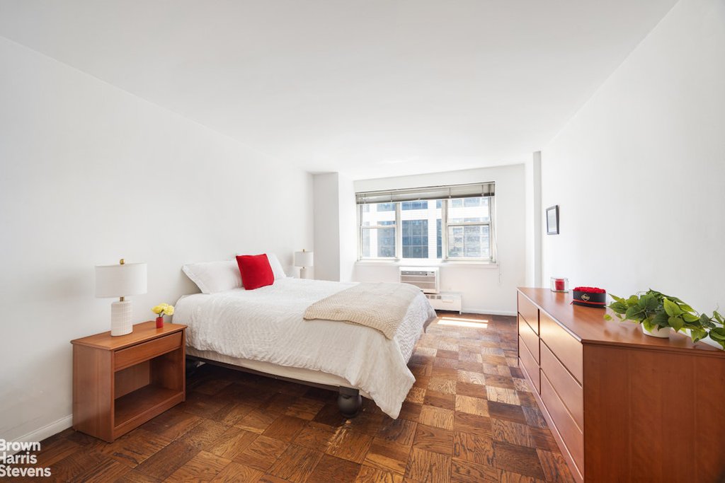 340 East 80th Street, Unit 5J photo 5