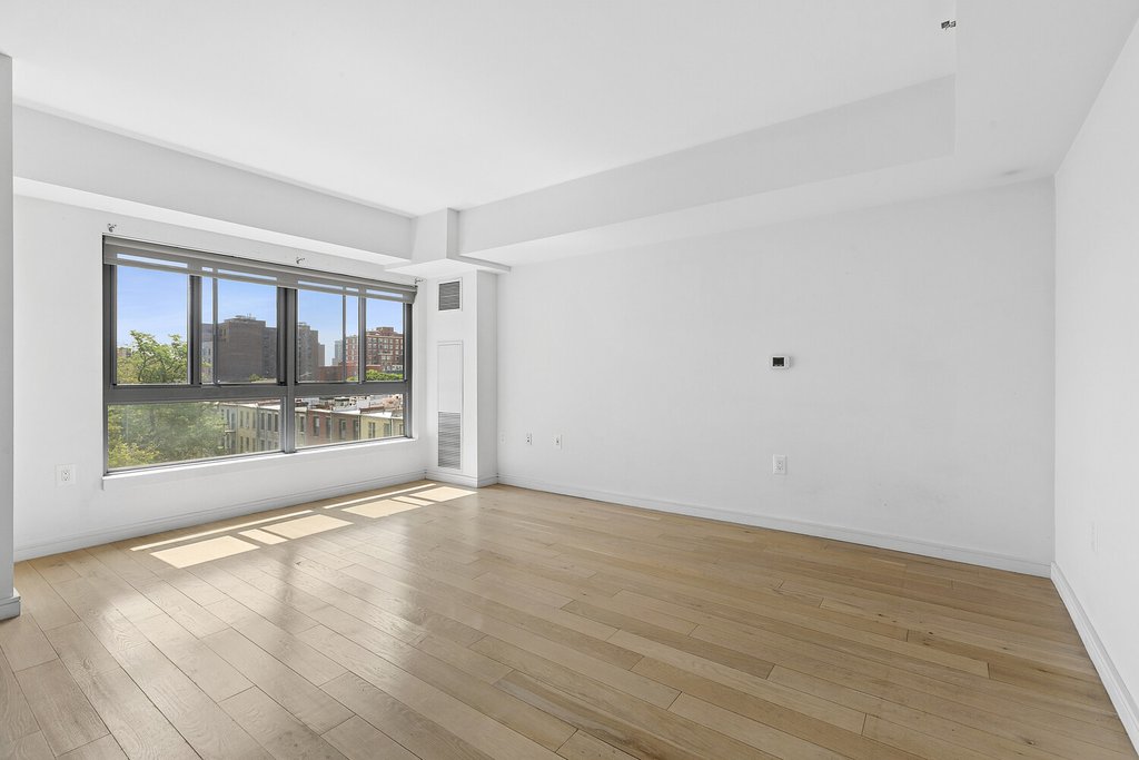 171 West 131st Street, Unit 619 photo 3