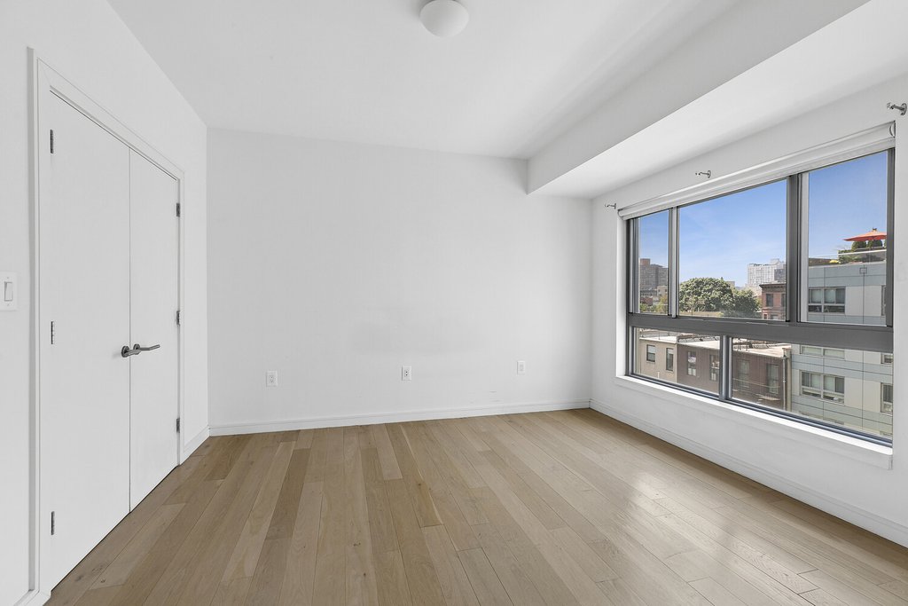 171 West 131st Street, Unit 619 photo 6