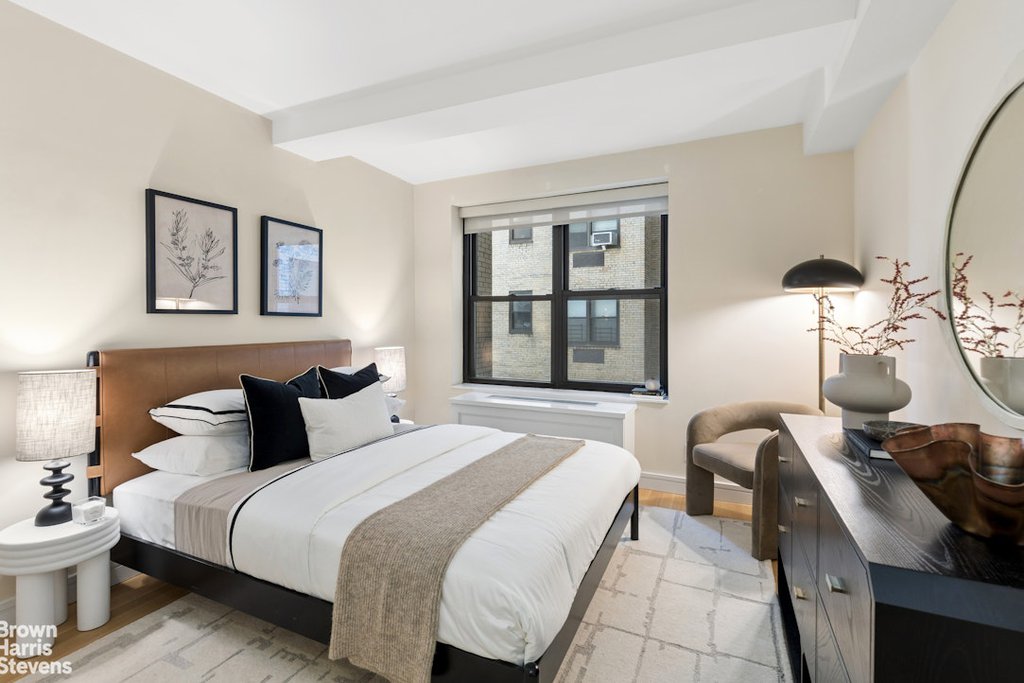 230 Riverside Drive, Unit 4B photo 7