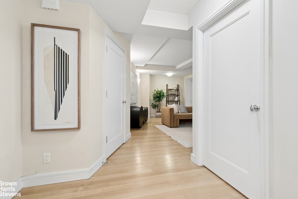 230 Riverside Drive, Unit 4B photo 9
