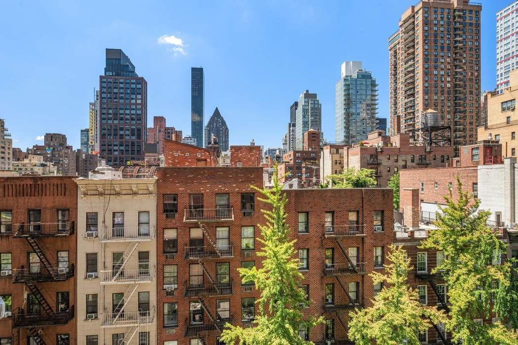 333 East 55th Street, Unit 8H photo 3