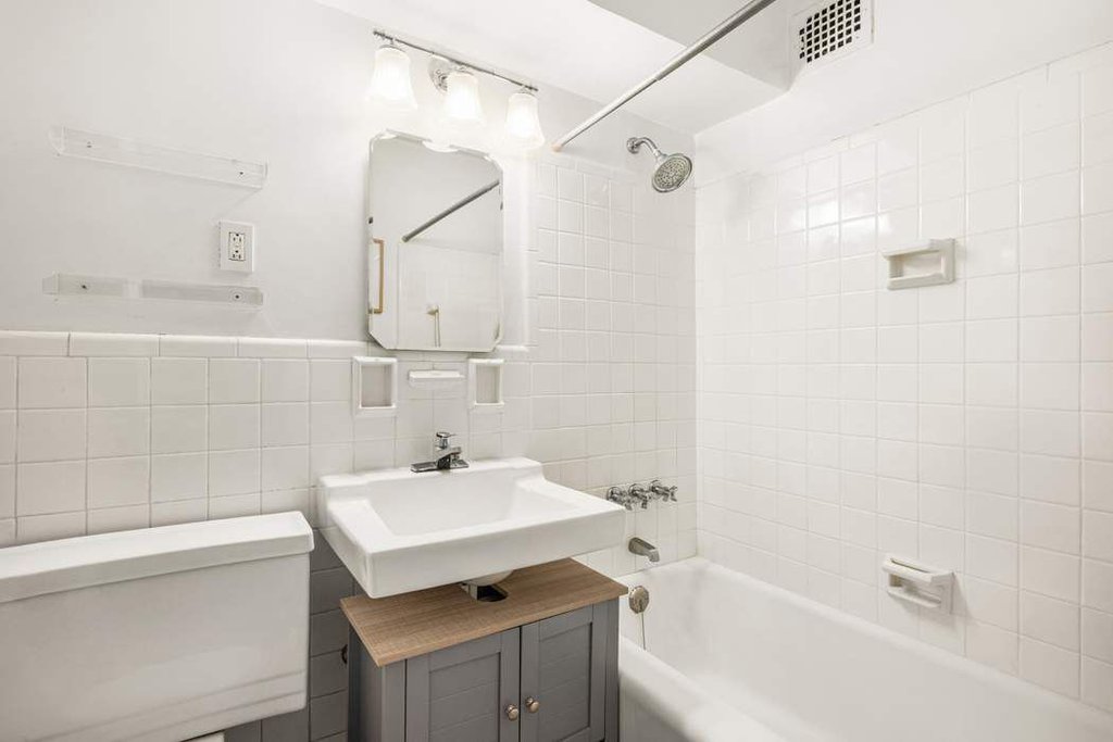 333 East 55th Street, Unit 8H photo 10