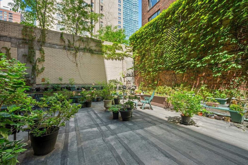 333 East 55th Street, Unit 8H photo 12