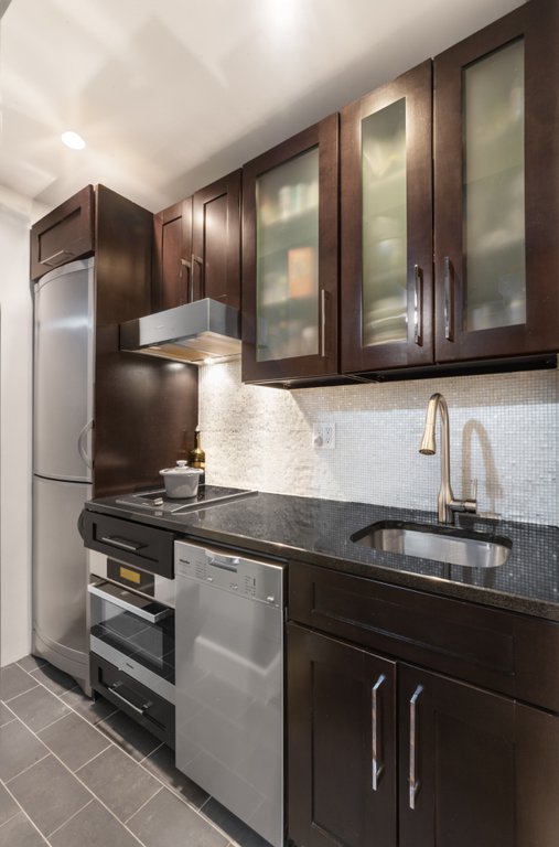24 Fifth Avenue, Unit 1225 photo 3