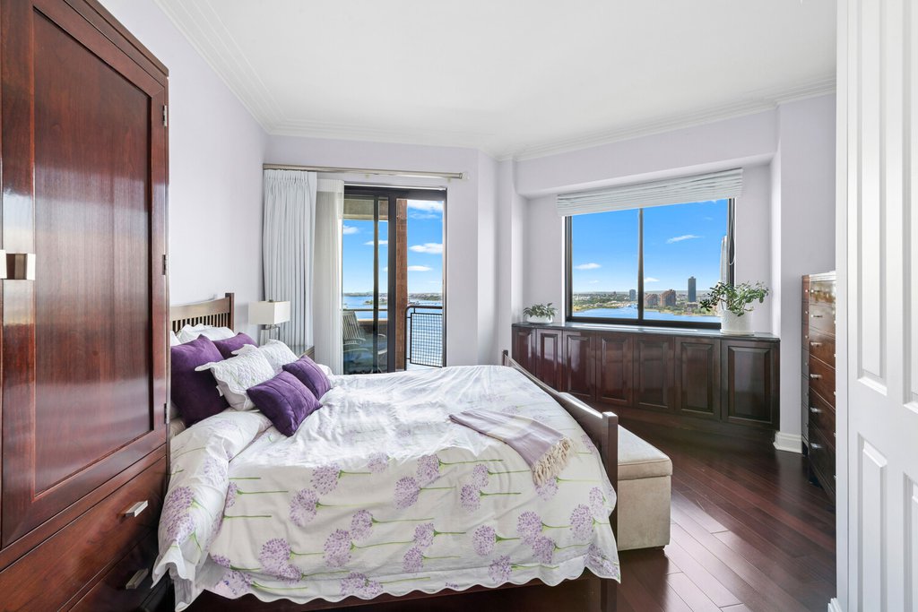 377 Rector Place, Unit 26A photo 4