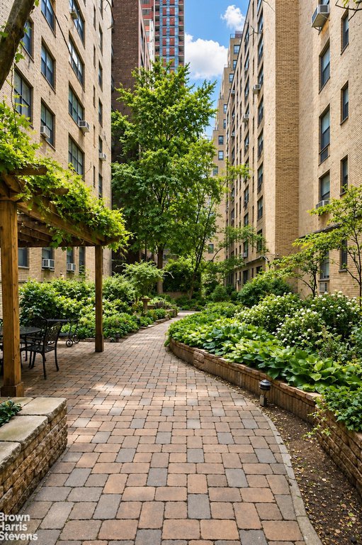 434 East 52nd Street, Unit 10EF photo 15