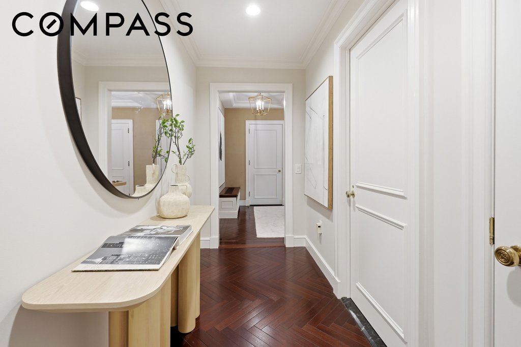 15 East 69th Street, Unit 7A photo 4