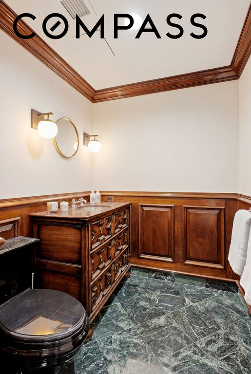 15 East 69th Street, Unit 7A photo 6