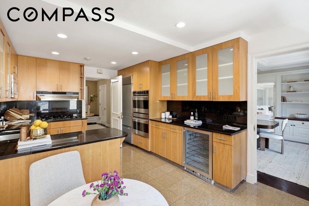 15 East 69th Street, Unit 7A photo 10