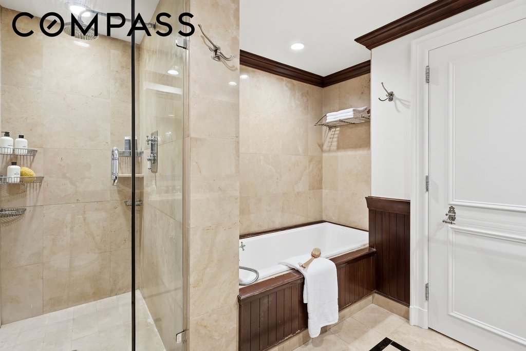 15 East 69th Street, Unit 7A photo 16