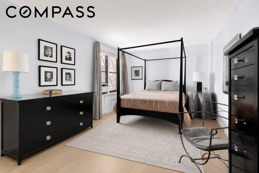 30 East 9th Street, Unit 4M photo 4