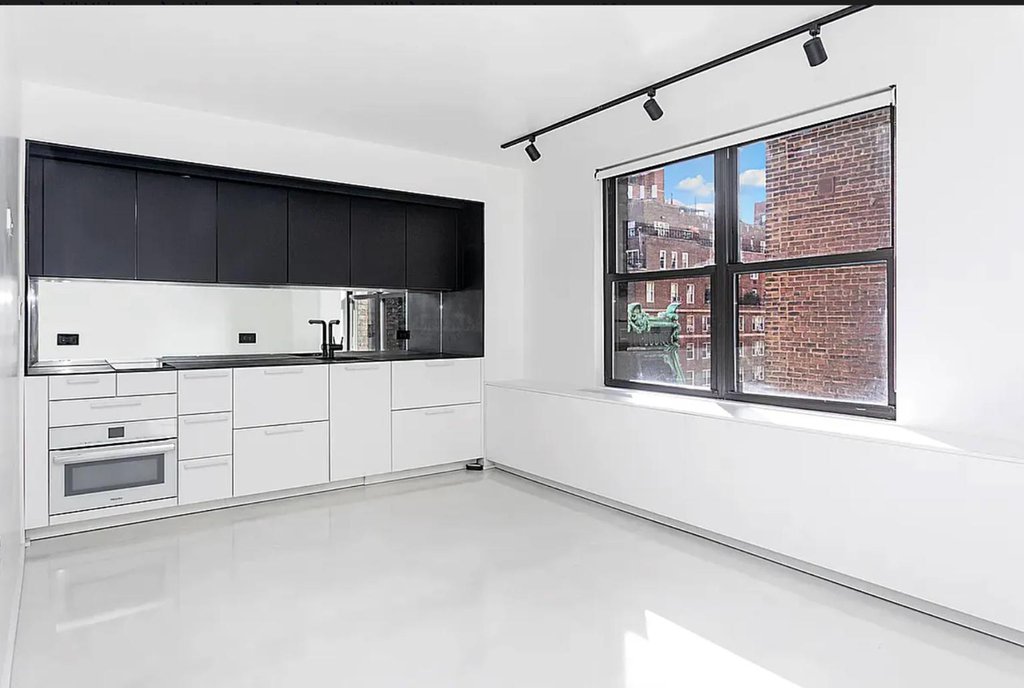 237 Madison Avenue, Unit 804 photo 3