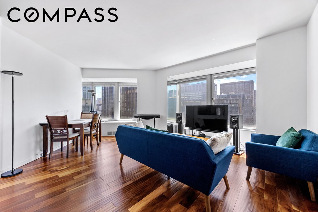 150 West 56th Street, Unit 4312 photo 4