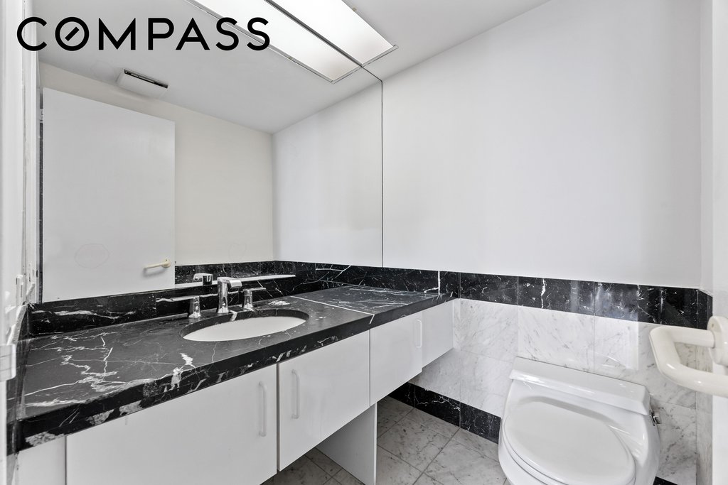 150 West 56th Street, Unit 4312 photo 11