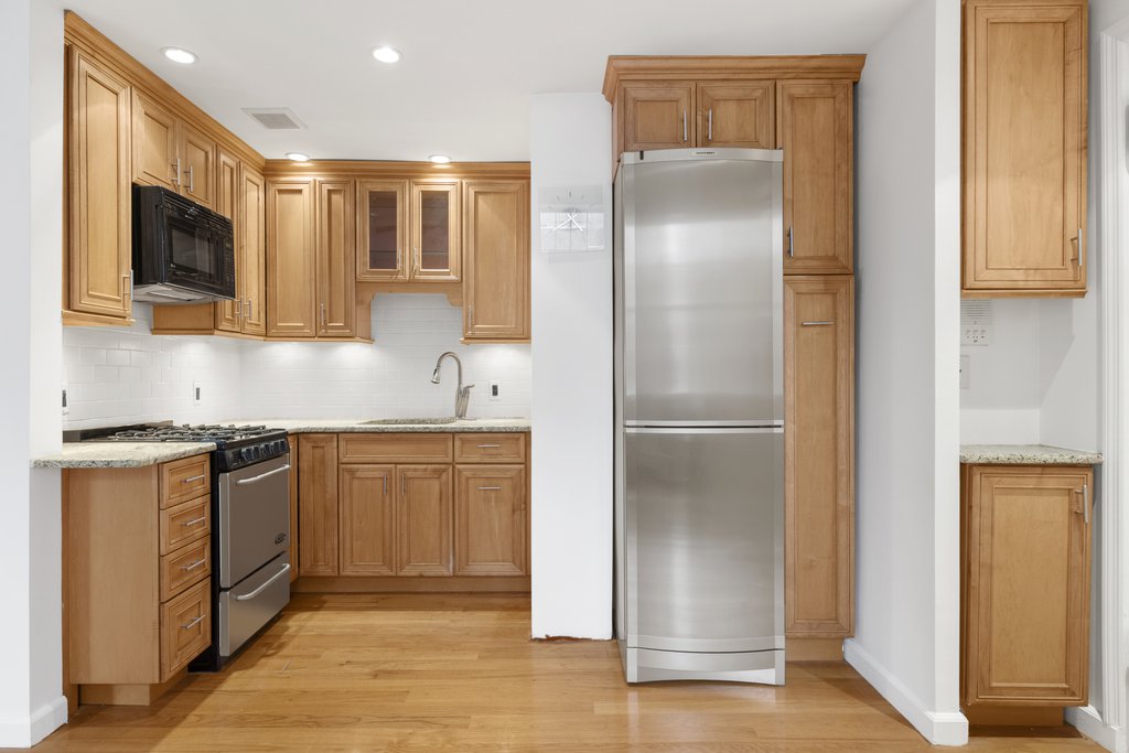 100 West 15th Street, Unit 4A photo 4