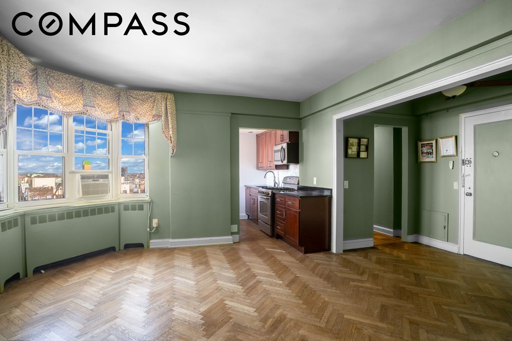 160 Cabrini Boulevard, Unit 135 photo 4