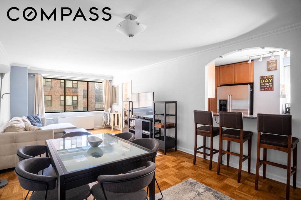 345 East 73rd Street, Unit 2B photo 2