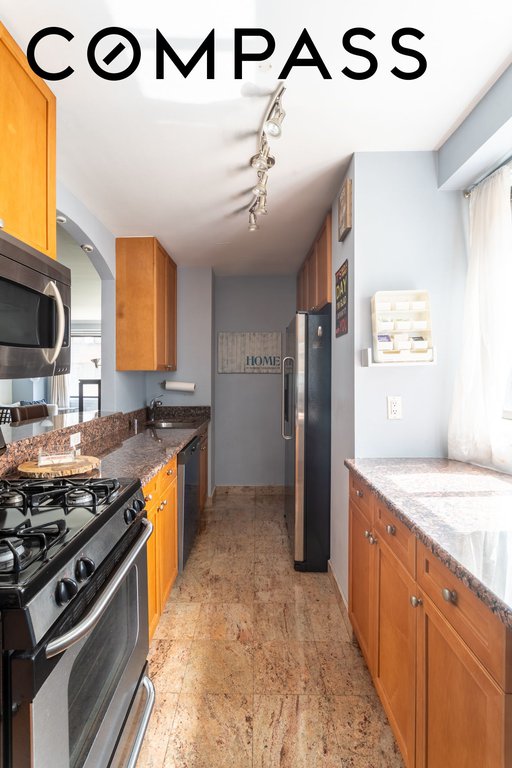345 East 73rd Street, Unit 2B photo 5