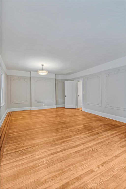 102-02 Ascan Avenue – For Sale photo 16
