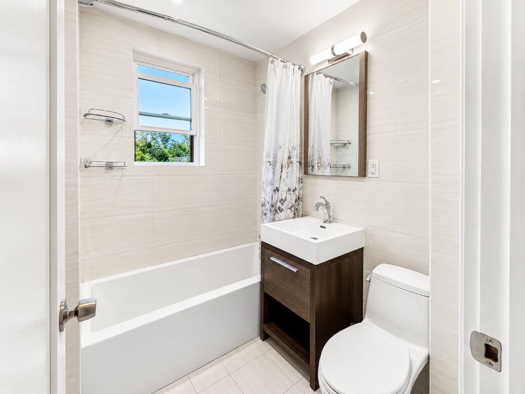 6766 Exeter Street – For Sale photo 11